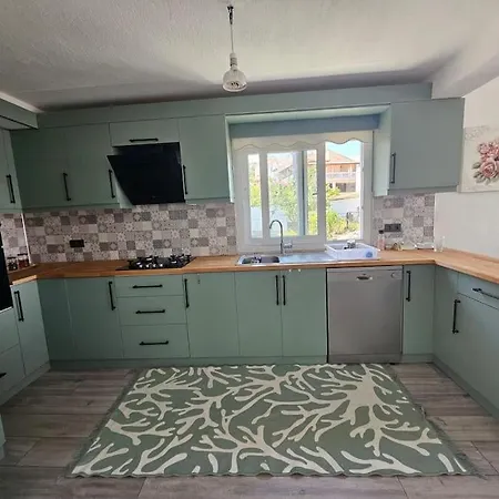 Ildirda Deniz Manzarali Villa Çeşme